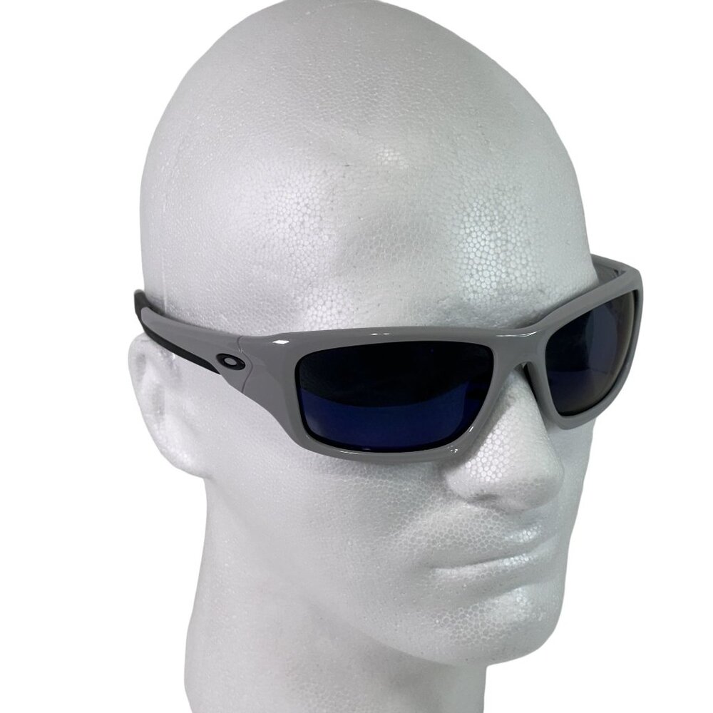 Oakley VALVE Sunglasses Gray Frames Blue Lens Black Logo
